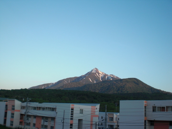 朝日を受ける利尻富士